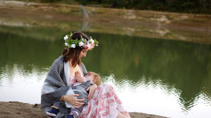 breastfeeding, nature, girl
