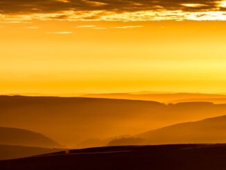 mountains, fog, sunrise-1115428.jpg