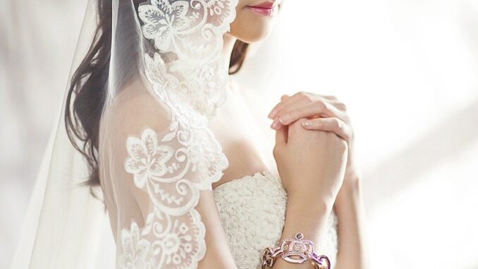wedding dresses, fashion, bride-1486256.jpg